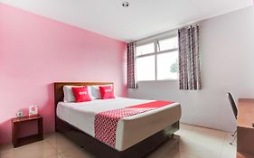 Super Oyo Collection O 3876 The Aurora Inn Lembang